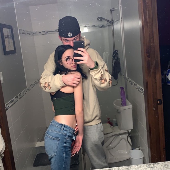 Meet your Posher, Gabe - Picture 1 of 1